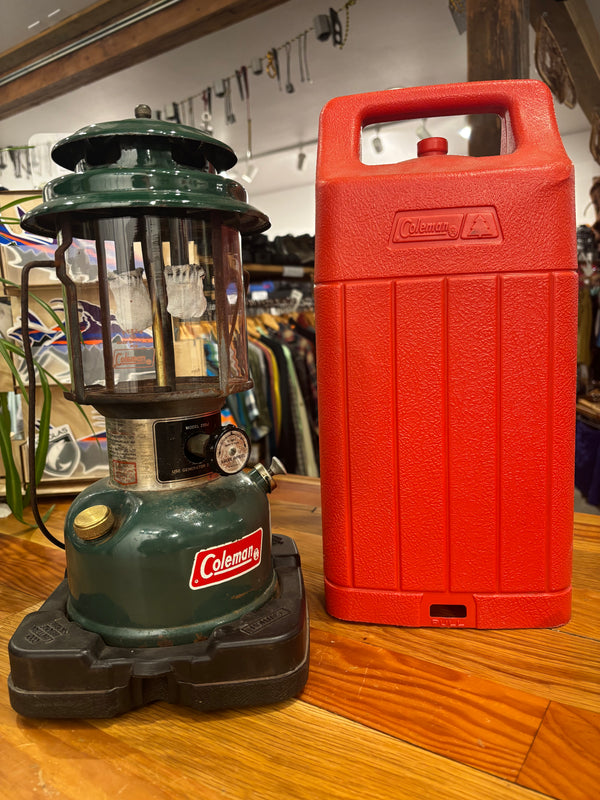 Vintage Coleman 220J Lantern