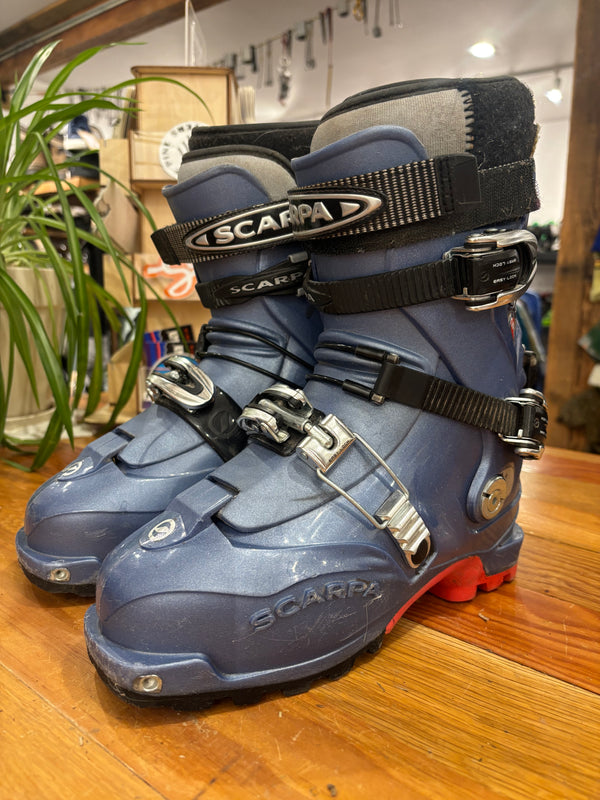 Scarpa Magic Alpine Touring Ski Boots - Blue, Mondo Point 23.5